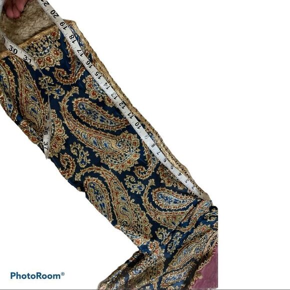 Blue Paisley Kaftan with Metallic Gold Brocade - Picture 9 of 15